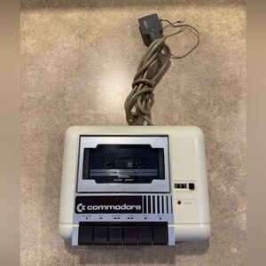 *UNTESTED / PARTS REPAIR ONLY* Vintage Commodore C2N Cassette Player & Recorder